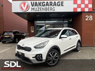 Hoofdafbeelding Kia Niro Kia Niro 1.6 GDi Hybrid ExecutiveLine // LED // LEDER // ELEK. STOEL+GEHEUGEN // JBL AUDIO // DODEHOEK // CAMERA+SENSOREN //