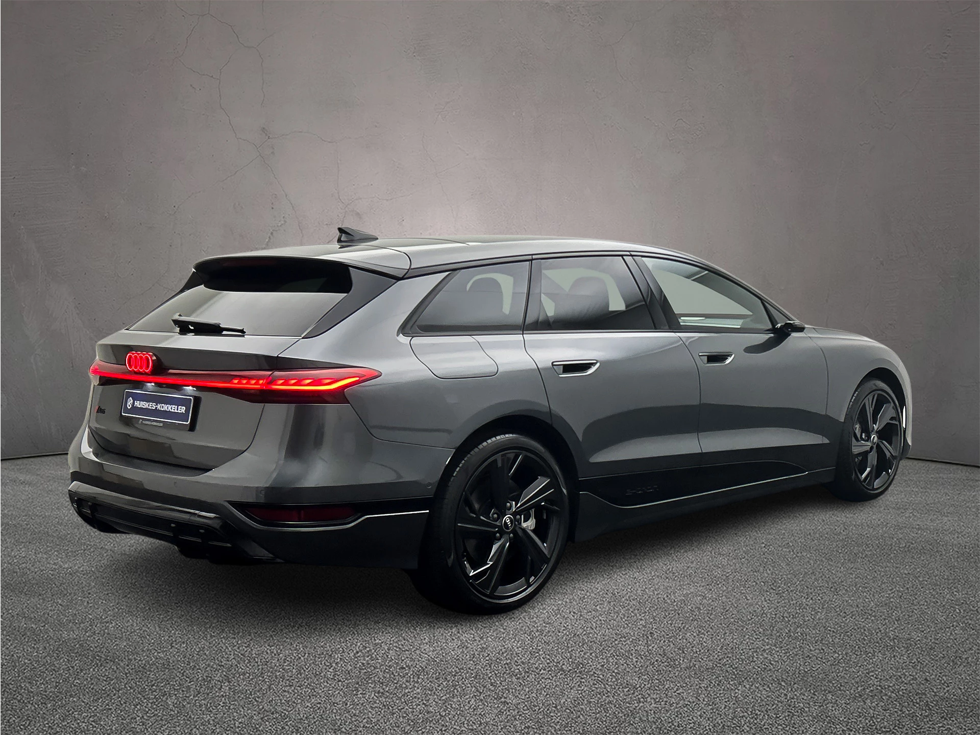 Hoofdafbeelding Audi A6 Avant e-tron