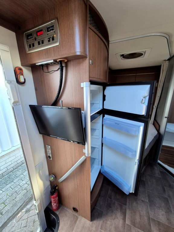 Hoofdafbeelding Bürstner Aviano I684 Zeer Complete Camper
