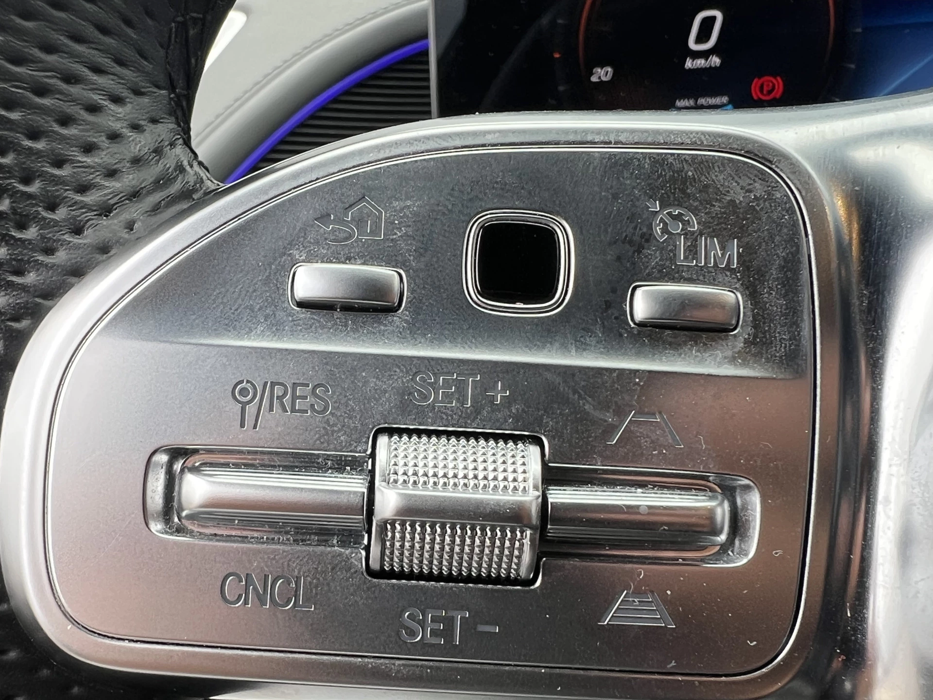 Hoofdafbeelding Mercedes-Benz EQC