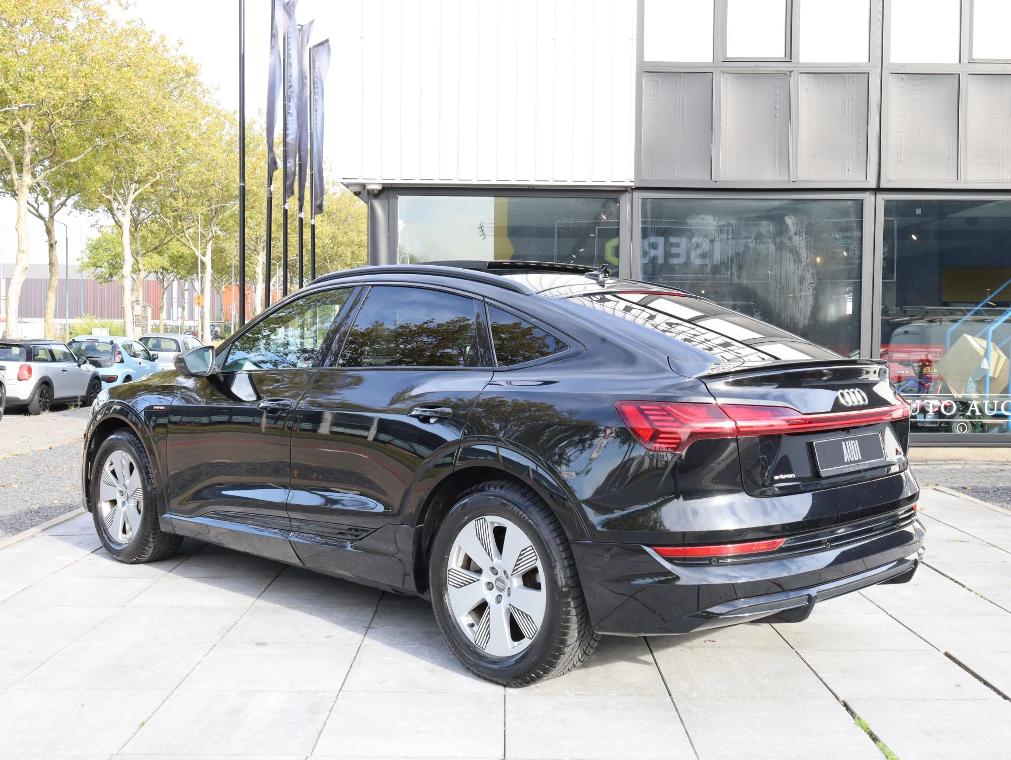 Hoofdafbeelding Audi e-tron