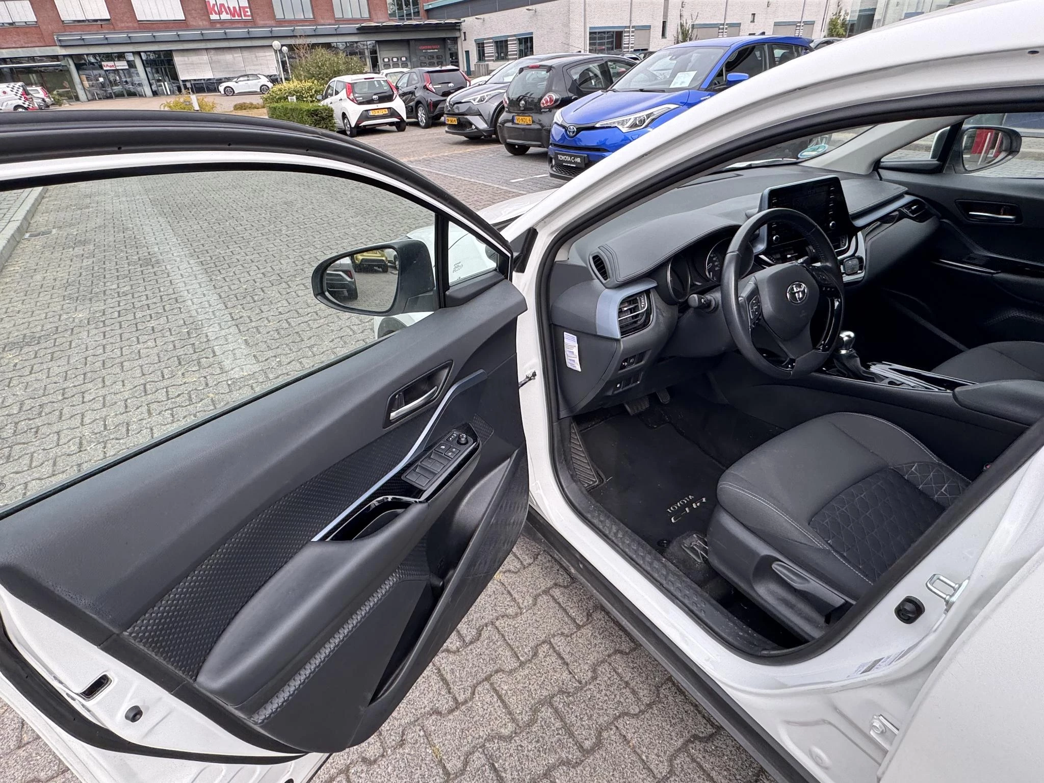 Hoofdafbeelding Toyota C-HR