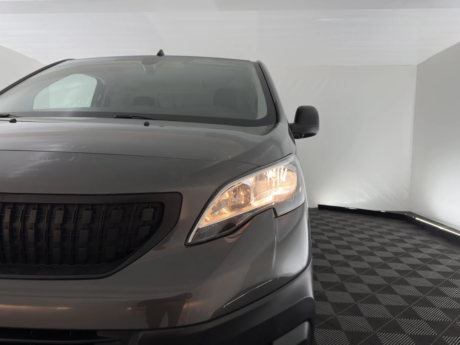 Hoofdafbeelding Peugeot e-Expert