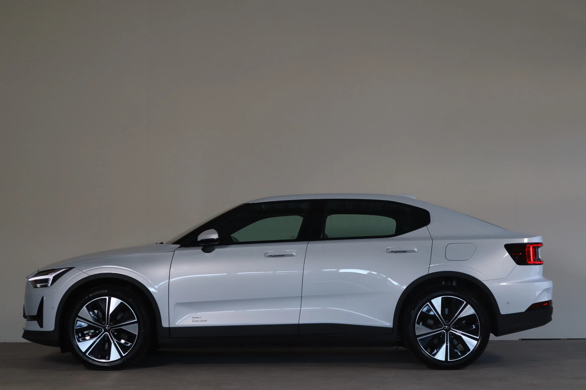 Hoofdafbeelding Polestar 2