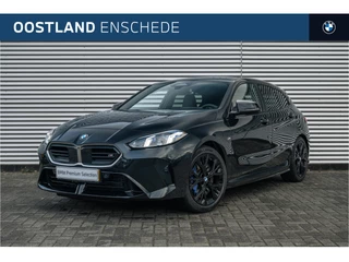 BMW 1 Serie M135 xDrive High Executive Automaat / Panoramadak / Sportstoelen / M Adaptief onderstel / Comfort Access / Adaptieve LED / Parking Assistant Plus / Head-Up / Harman-Kardon