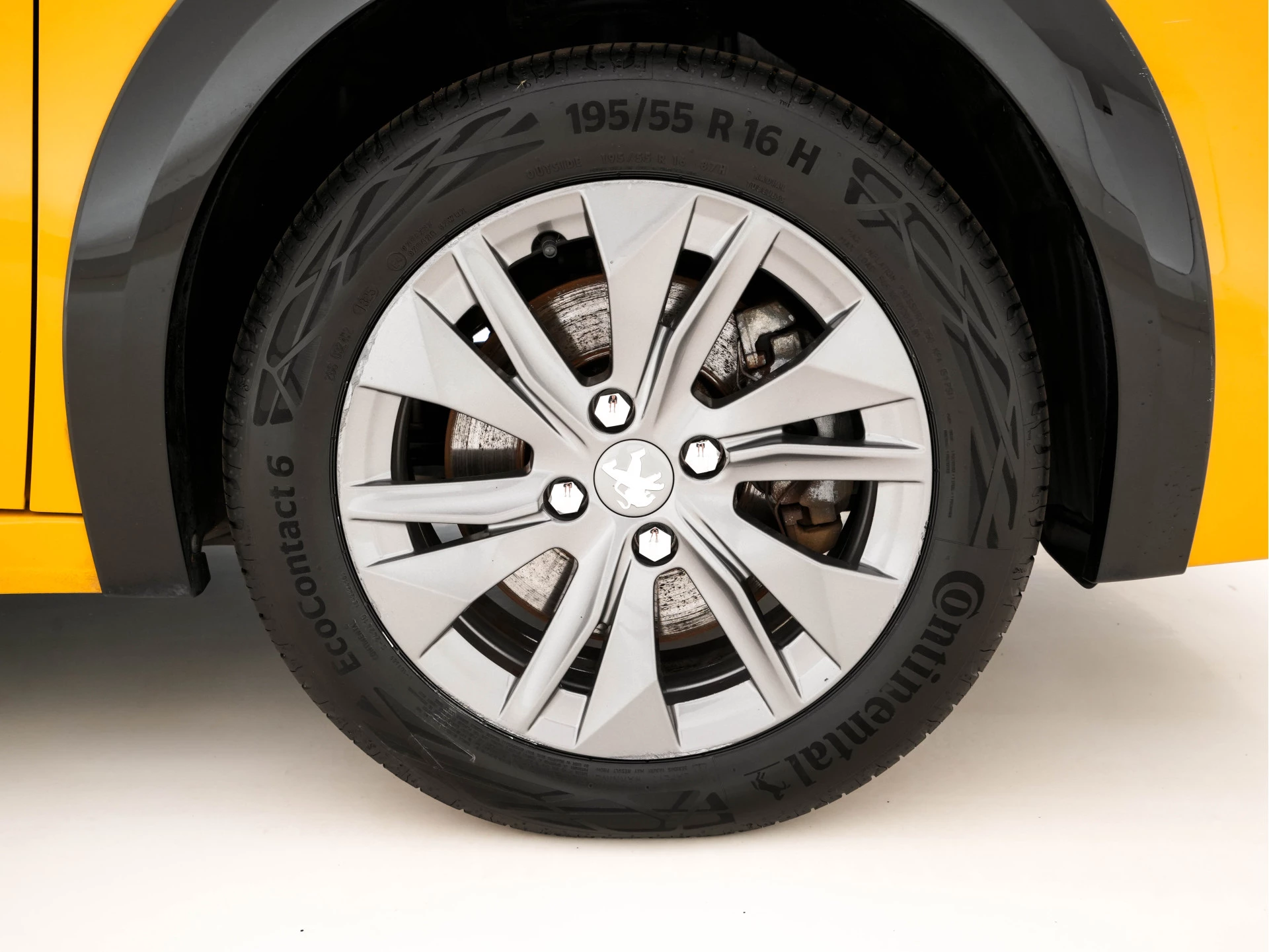 Hoofdafbeelding Peugeot e-208