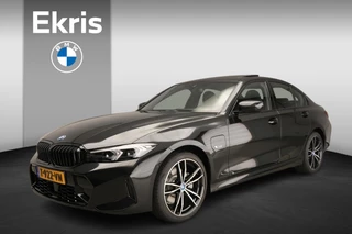 BMW 3 Serie Sedan 320e | M-Sportpakket | LED | Navigatie | Schuifdak | Trekhaak | Sportstoelen | DAB | Hifi speakers Alu 19 inch