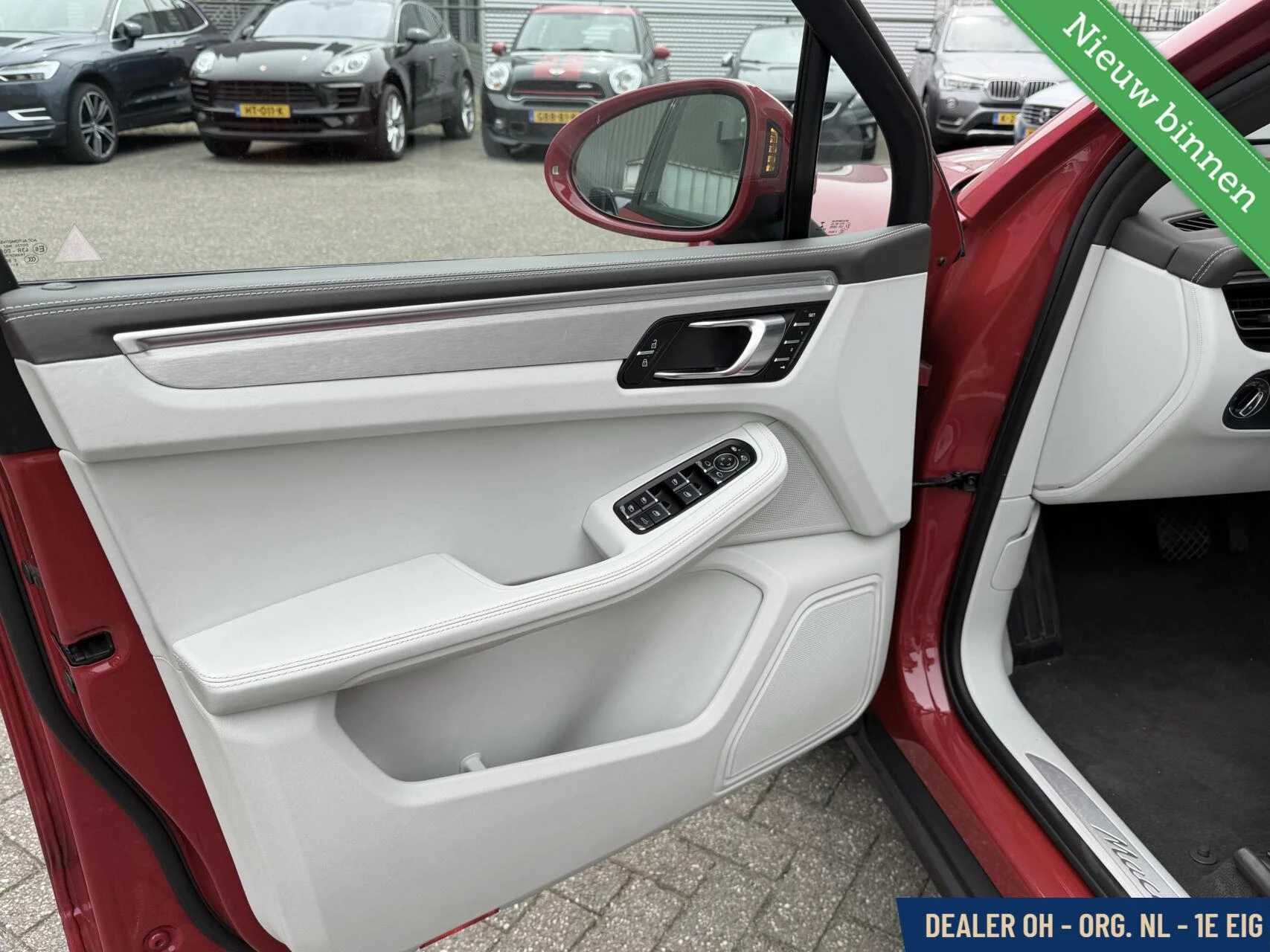 Hoofdafbeelding Porsche Macan