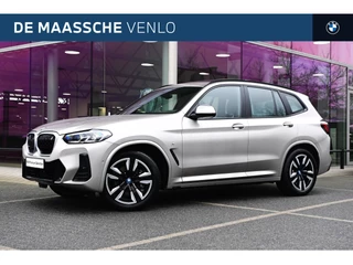 Hoofdafbeelding BMW iX3 BMW iX3 Executive / Sportstoelen / Achteruitrijcamera / Adaptief onderstel / Adaptieve LED / Driving Assistant Professional / Stoelverwarming / Live Cockpit Professional