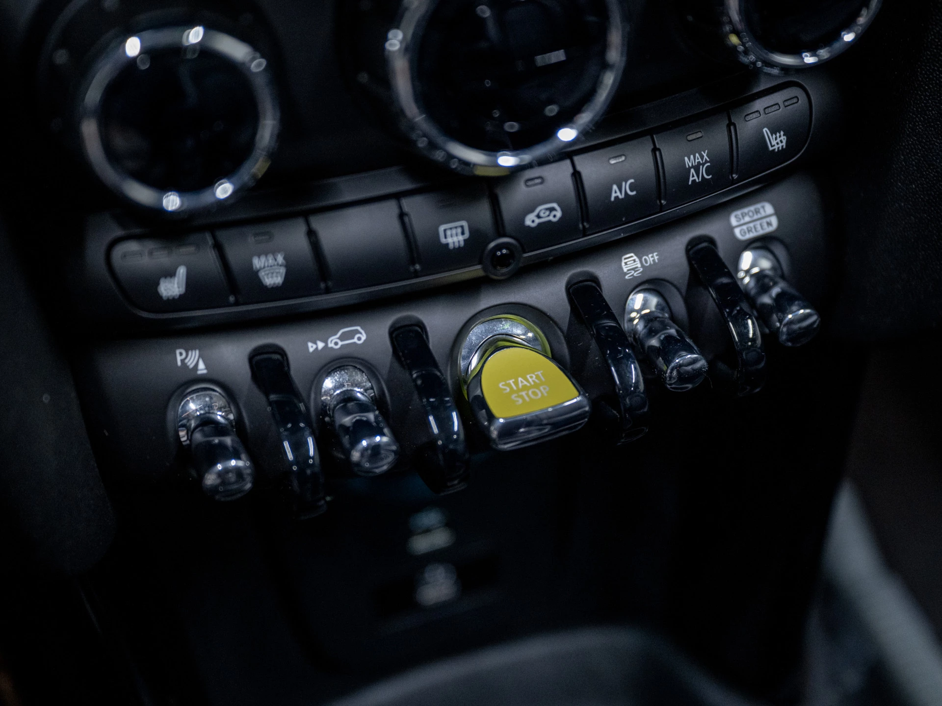 Hoofdafbeelding MINI Cabrio