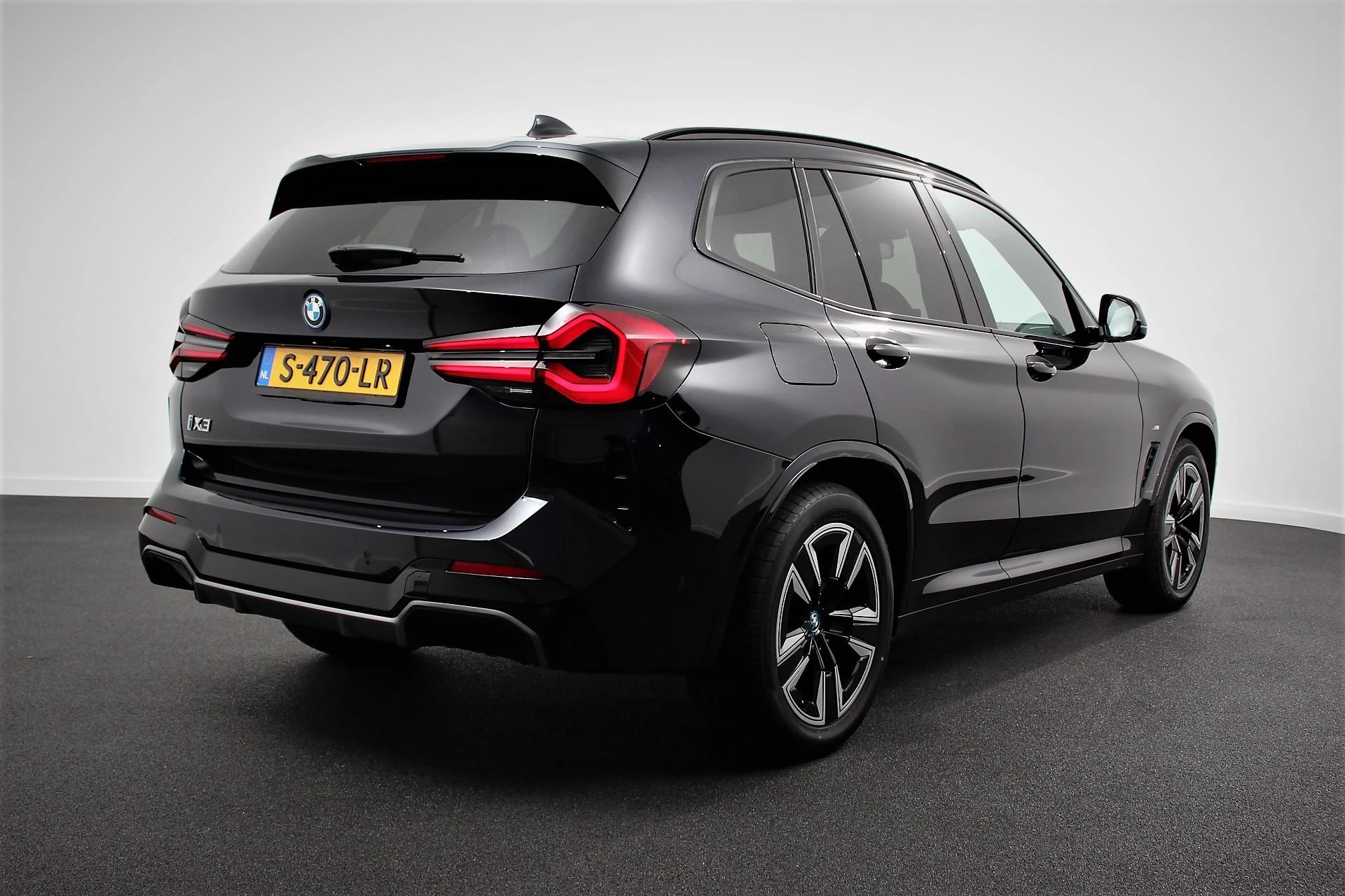 Hoofdafbeelding BMW iX3