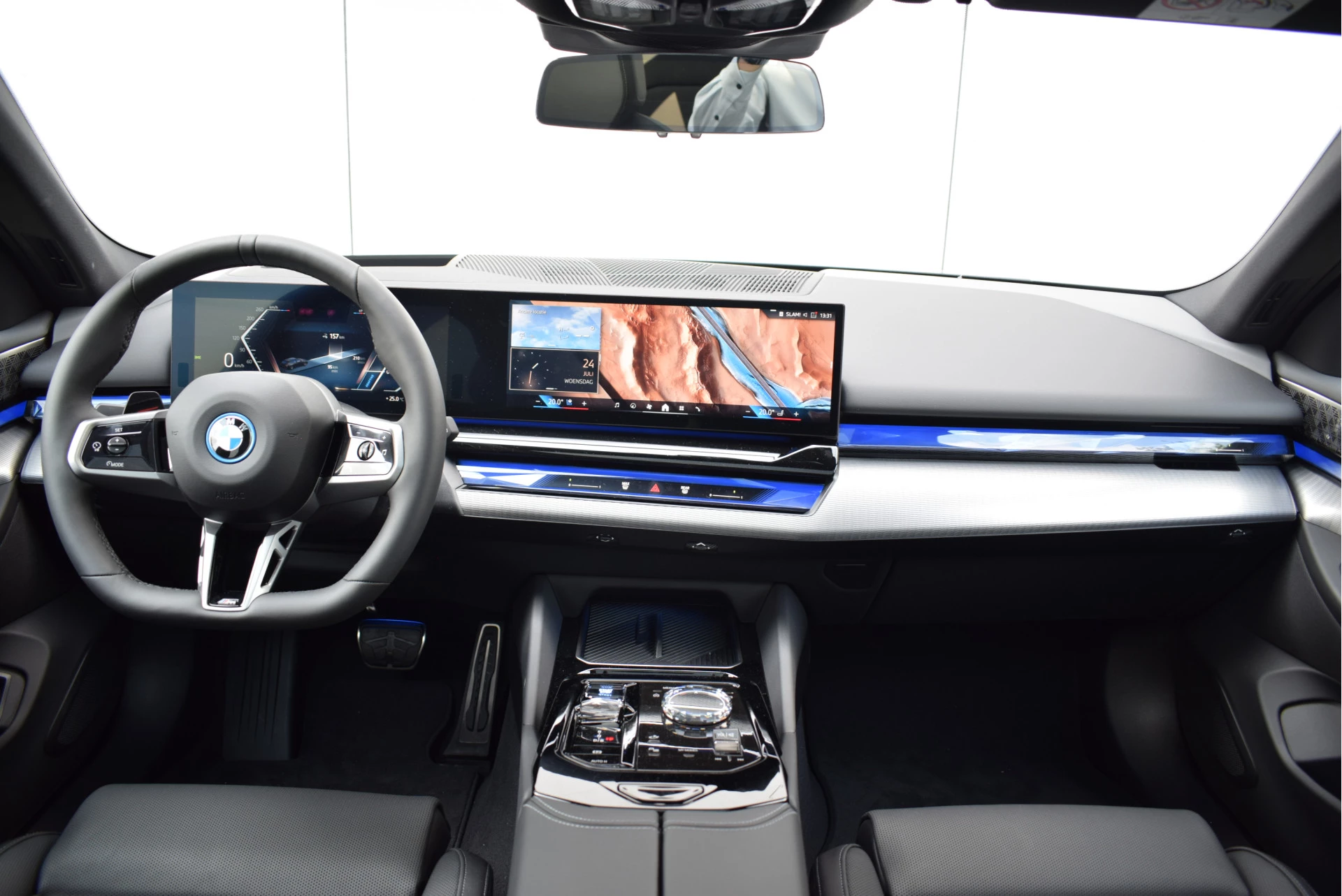 Hoofdafbeelding BMW i5