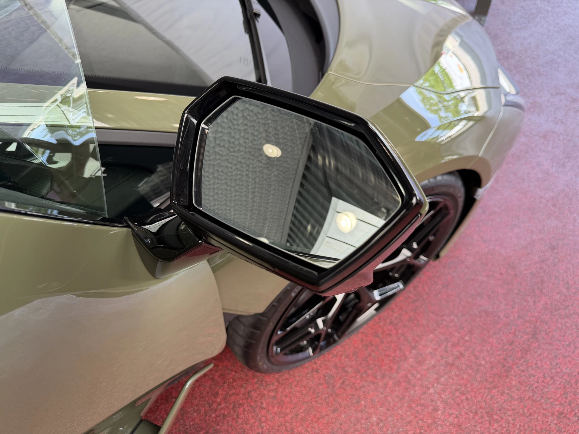 Hoofdafbeelding Lamborghini Revuelto