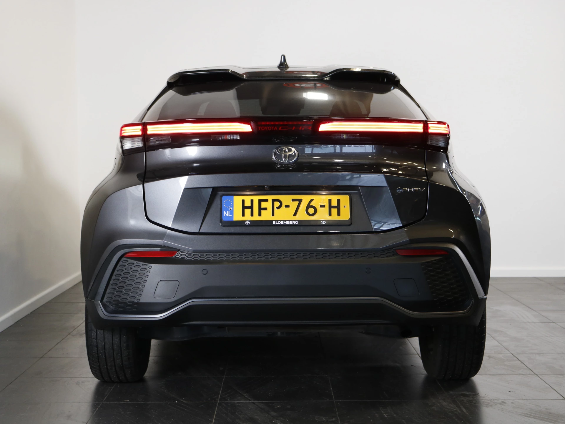 Hoofdafbeelding Toyota C-HR