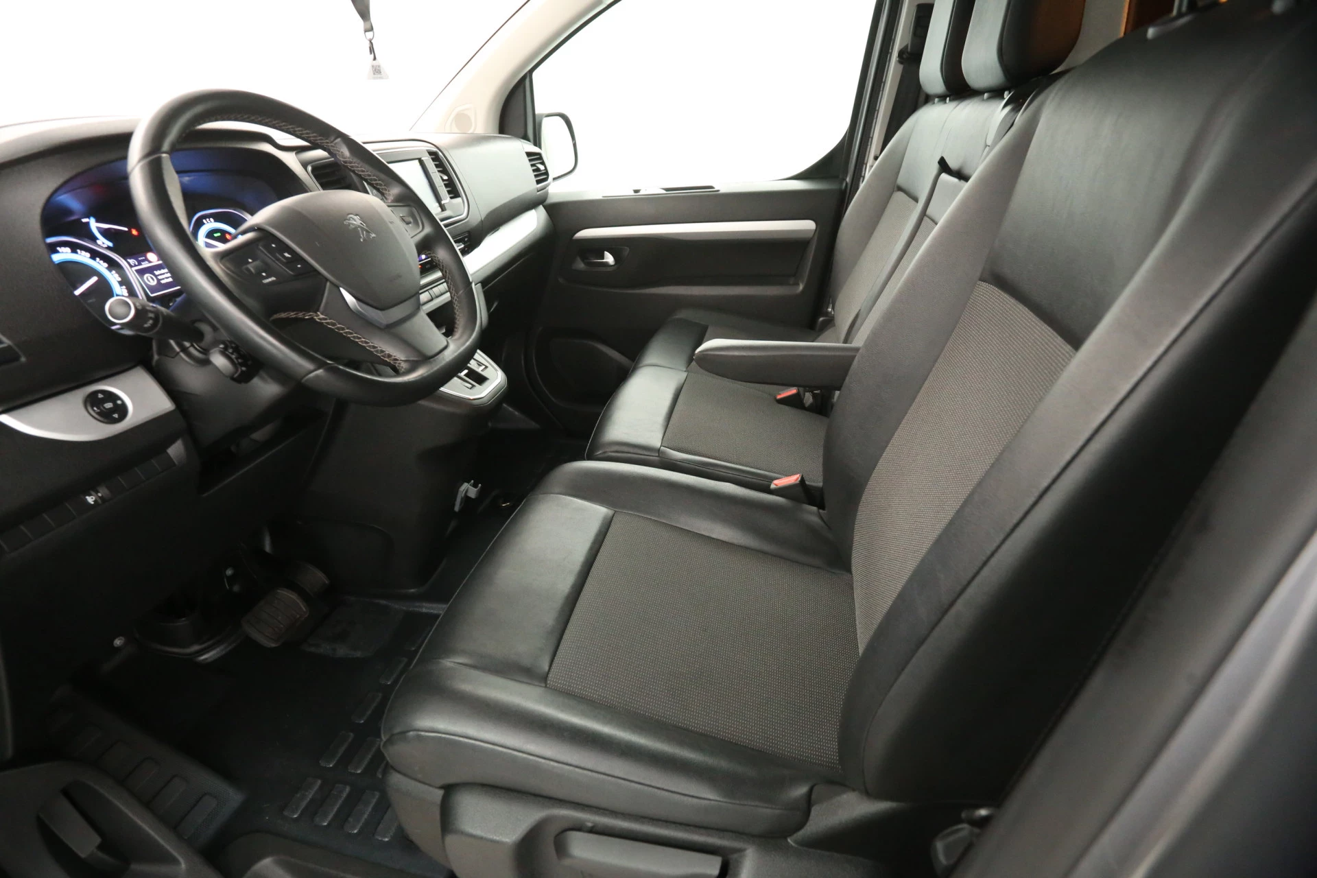 Hoofdafbeelding Peugeot e-Expert