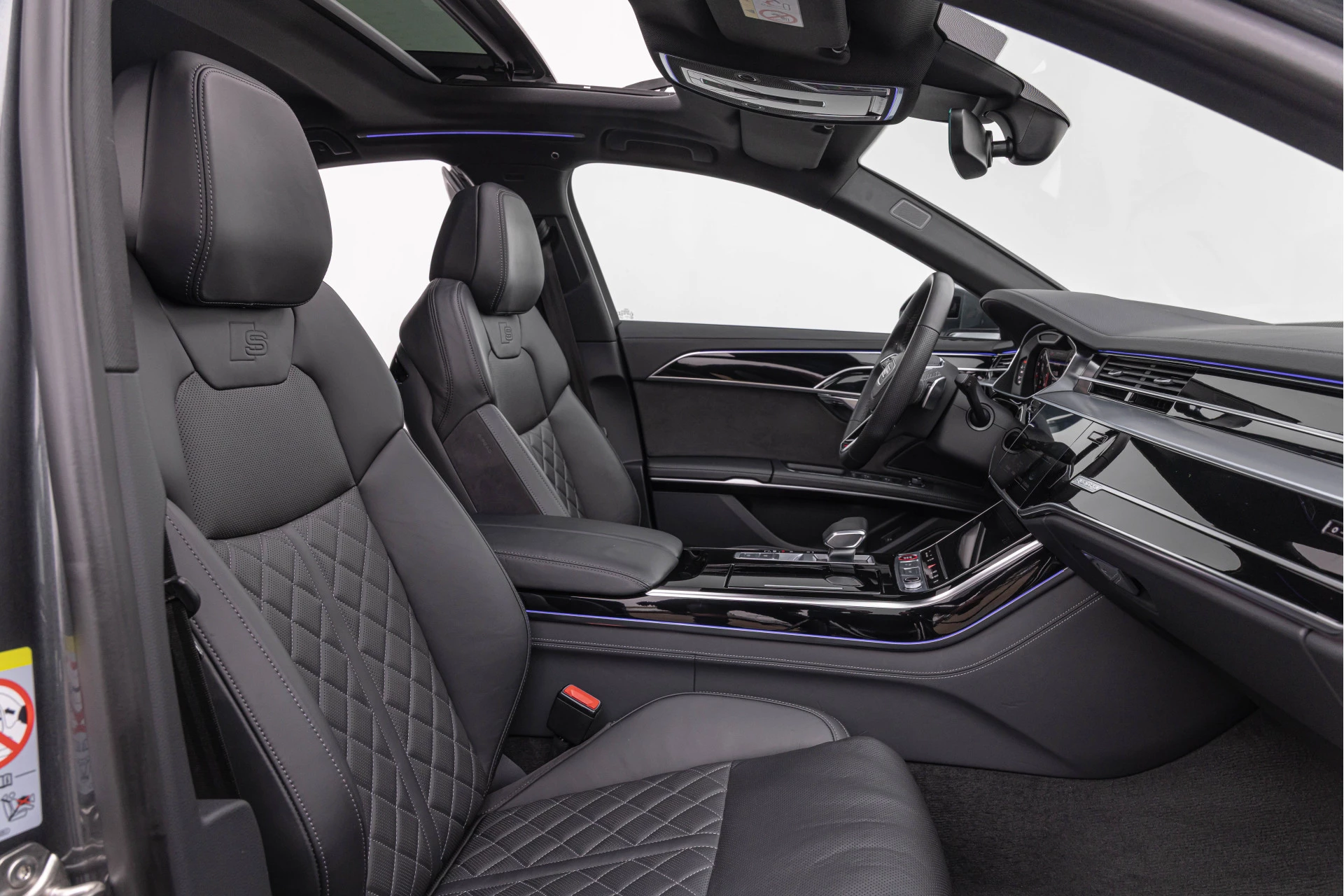 Hoofdafbeelding Audi S8