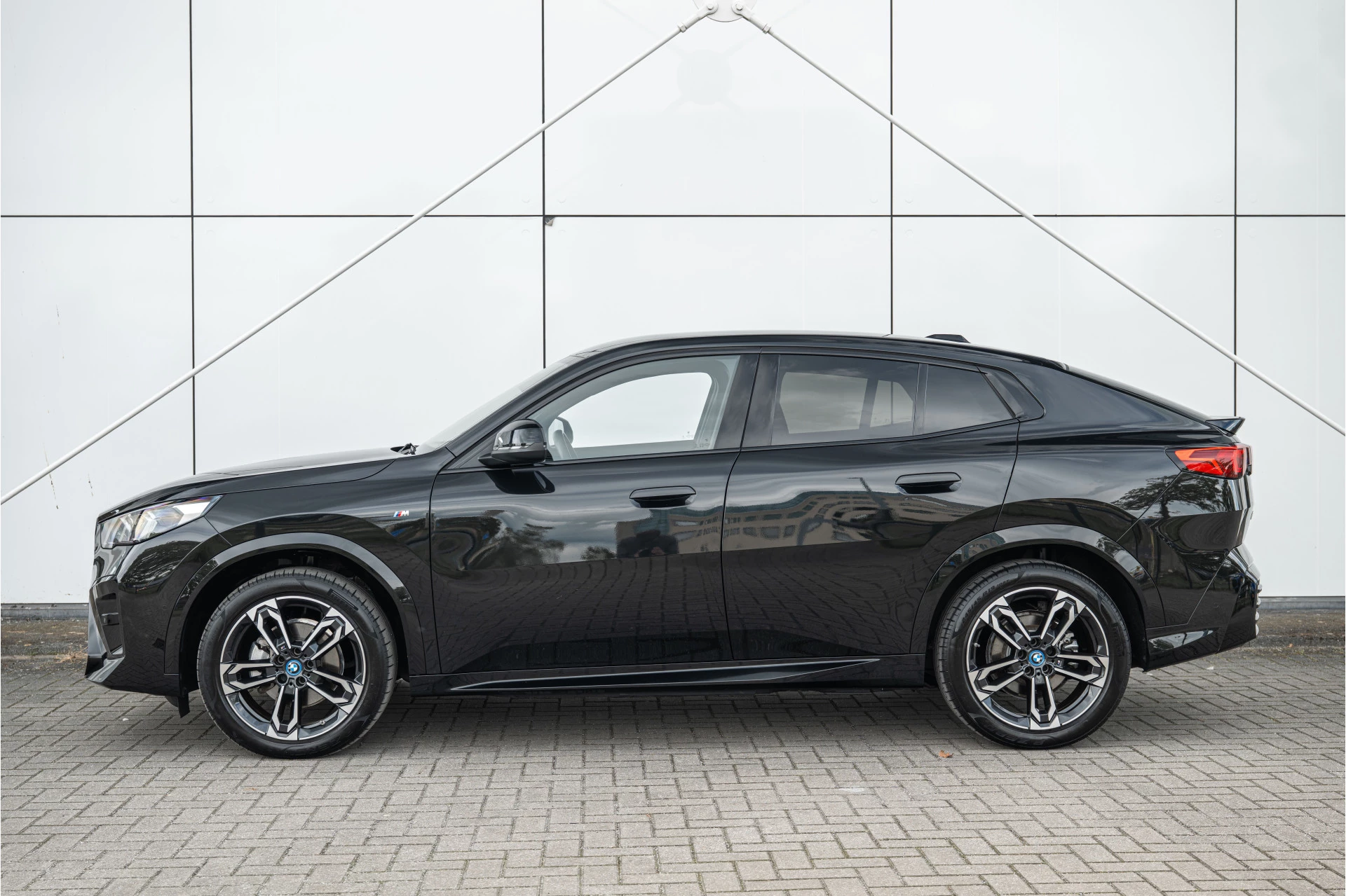 Hoofdafbeelding BMW iX2