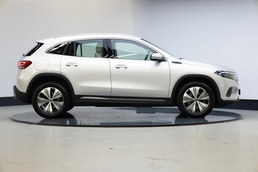 Hoofdafbeelding Mercedes-Benz EQA