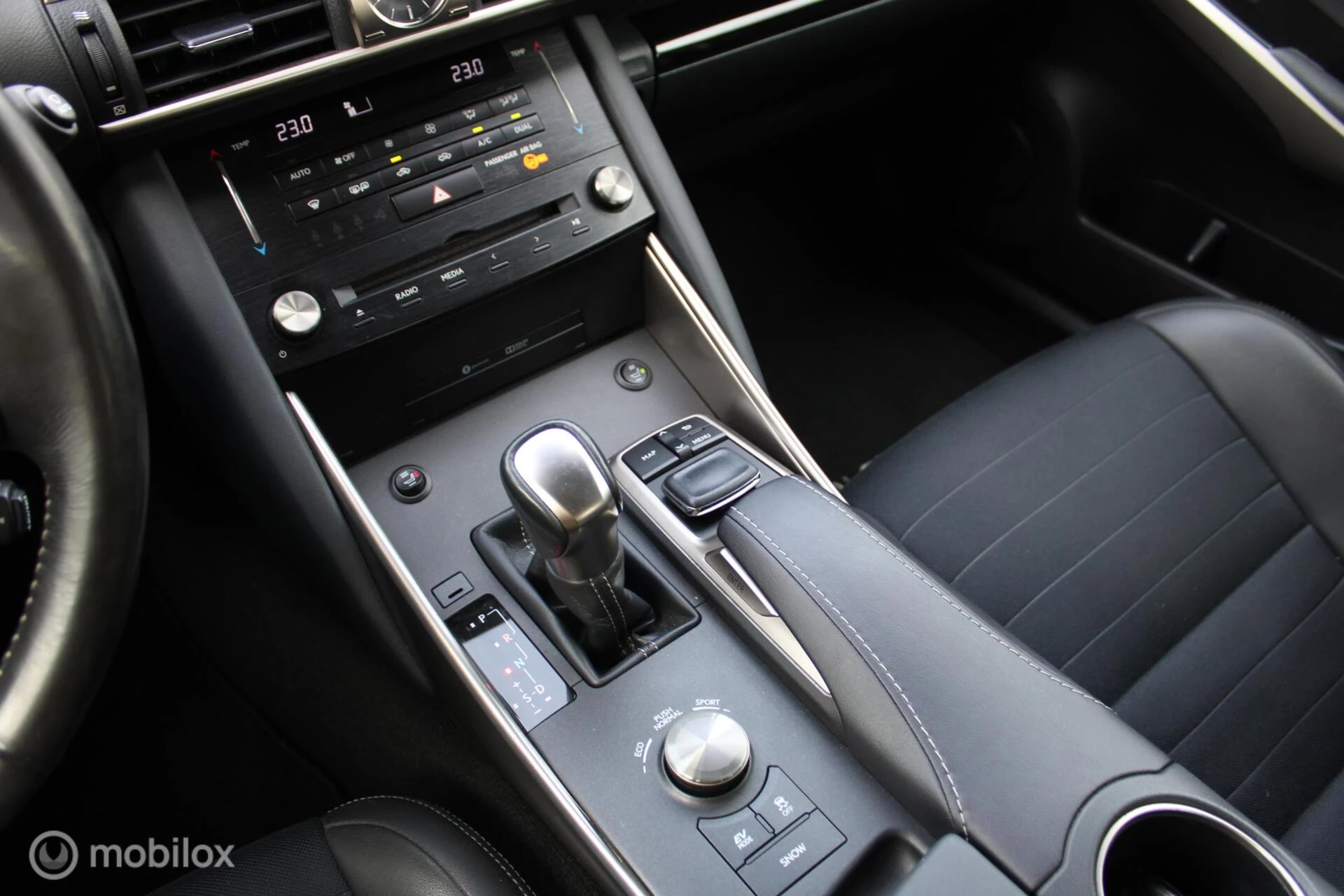 Hoofdafbeelding Lexus IS