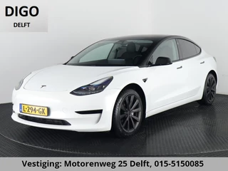 Tesla Model 3 RWD 60KWH 1e EIG SOD ACCU 89% GARANTIE 2031 BI-TONE BODY. DODEHOEK CAMERA . PARKEERSENSOREN V+A . STOELVERWARMING . PANORAMADAK . APPLE CARPLAY & ANDROID AUTO