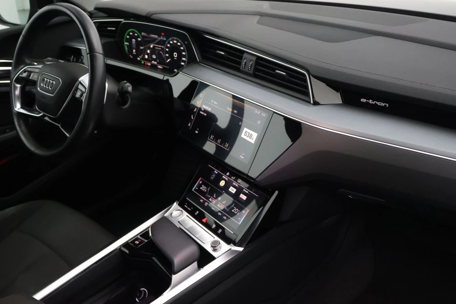 Hoofdafbeelding Audi e-tron