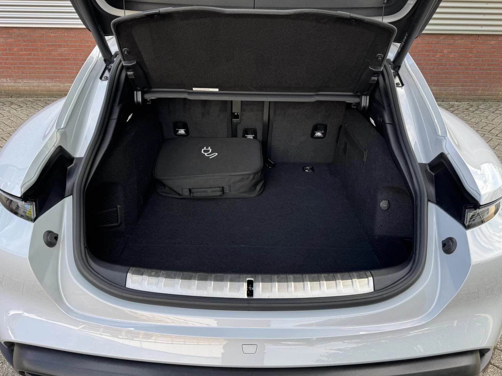 Hoofdafbeelding Porsche Taycan