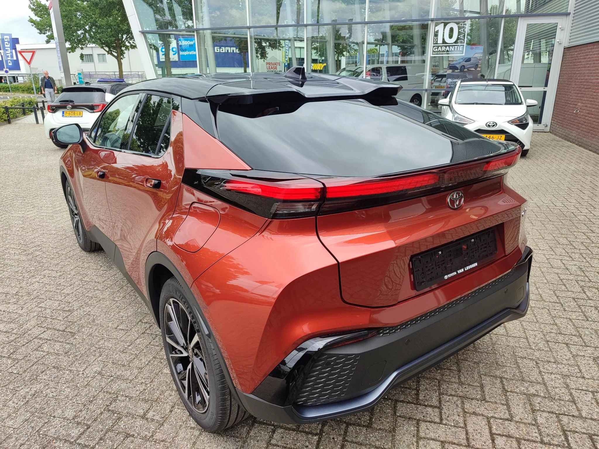 Hoofdafbeelding Toyota C-HR