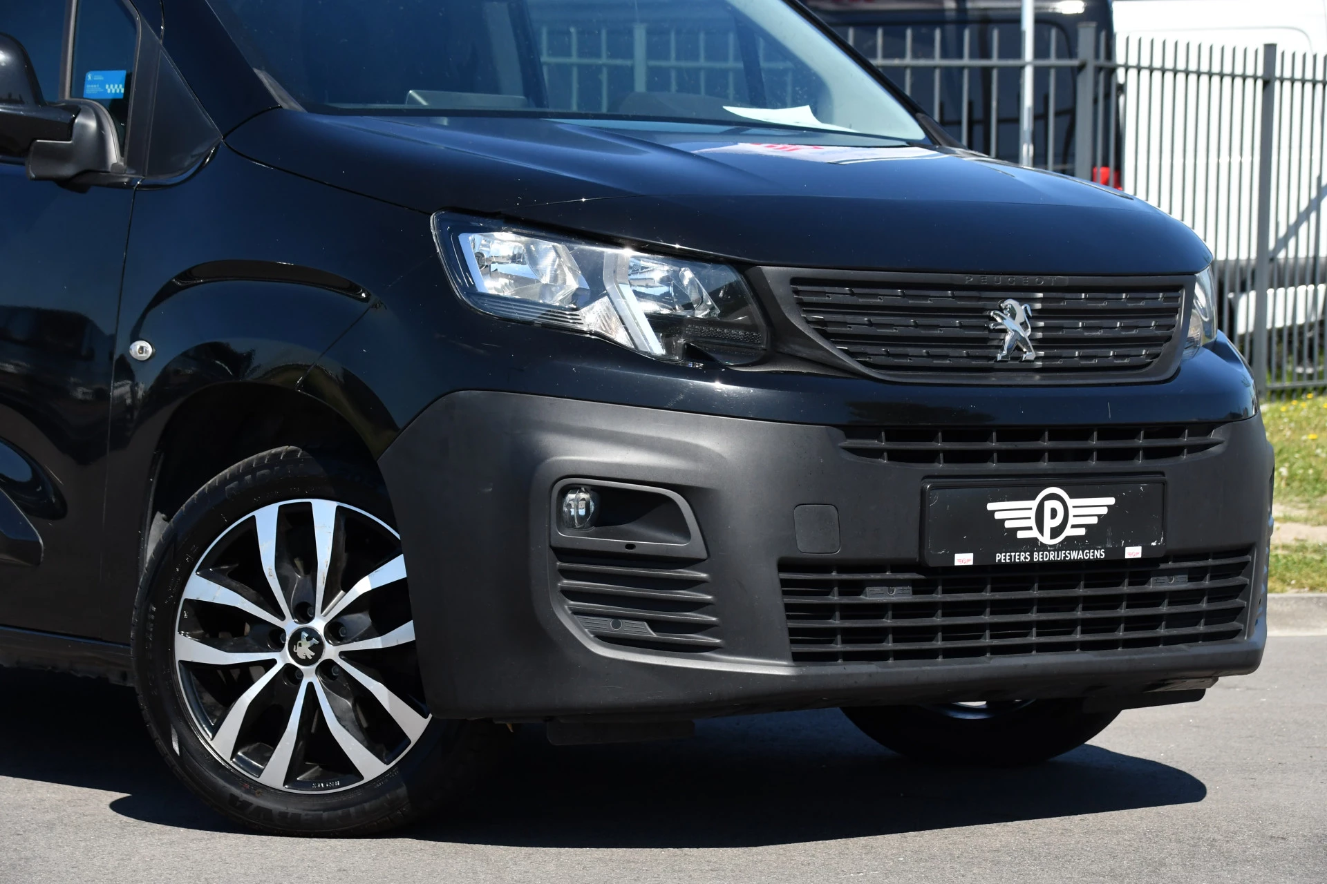Hoofdafbeelding Peugeot Partner