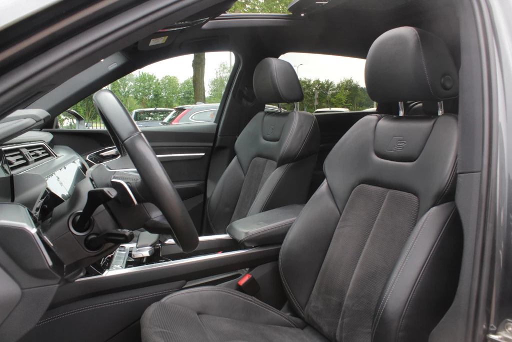 Hoofdafbeelding Audi e-tron