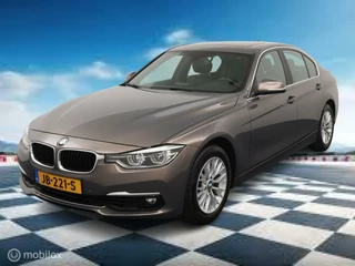 BMW 3-serie 320i Essential automaat
