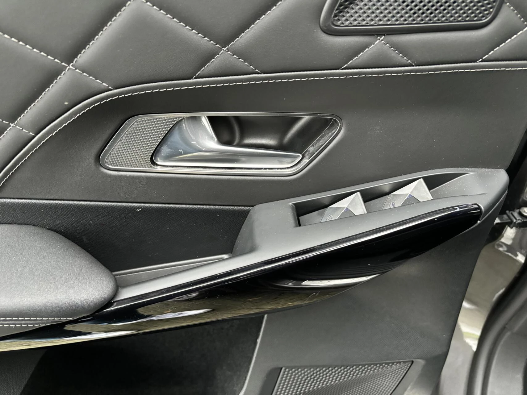 Hoofdafbeelding DS DS 7