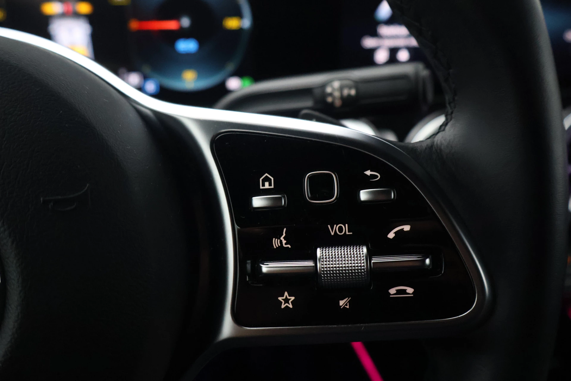 Hoofdafbeelding Mercedes-Benz EQB