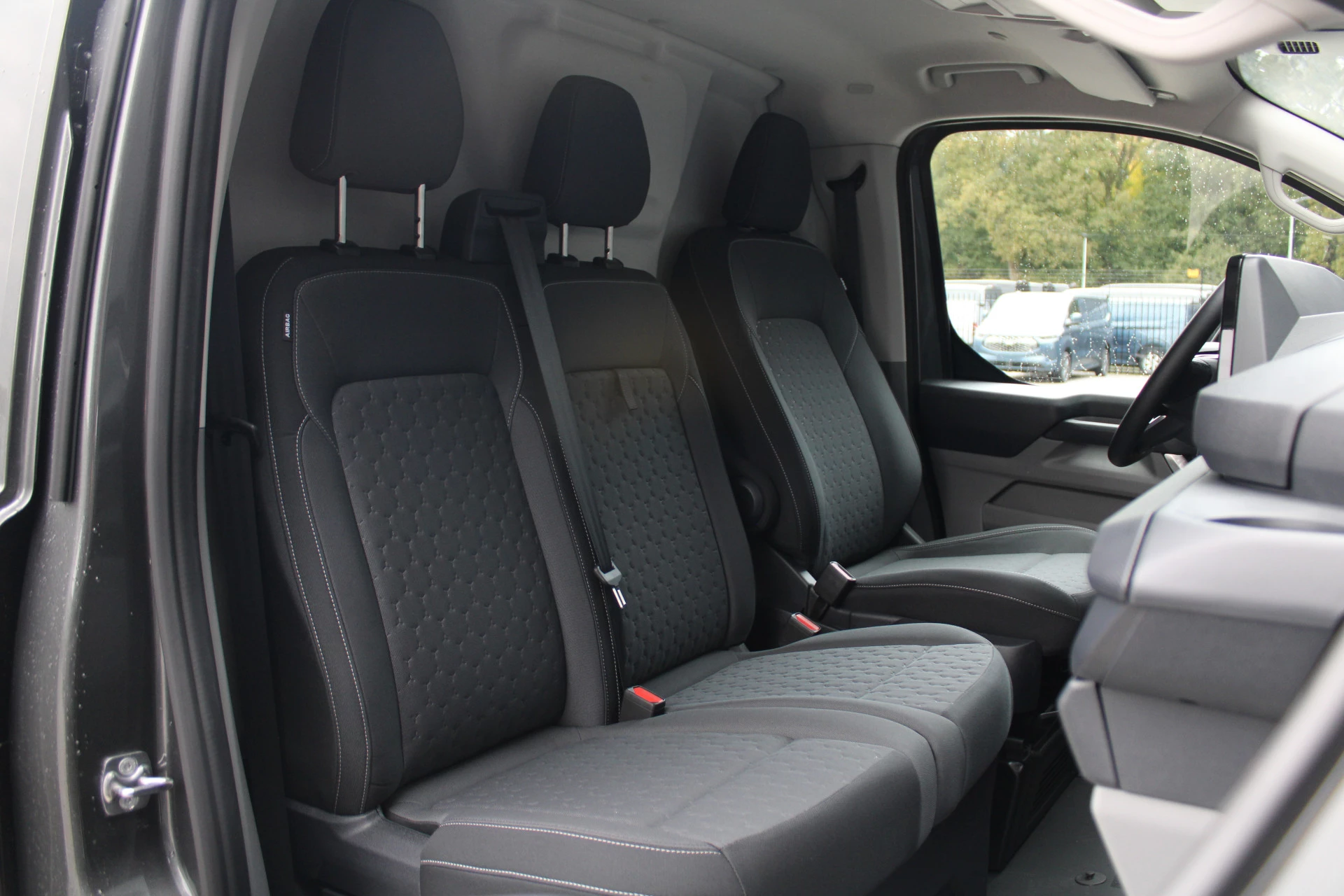 Hoofdafbeelding Ford E-Transit Custom