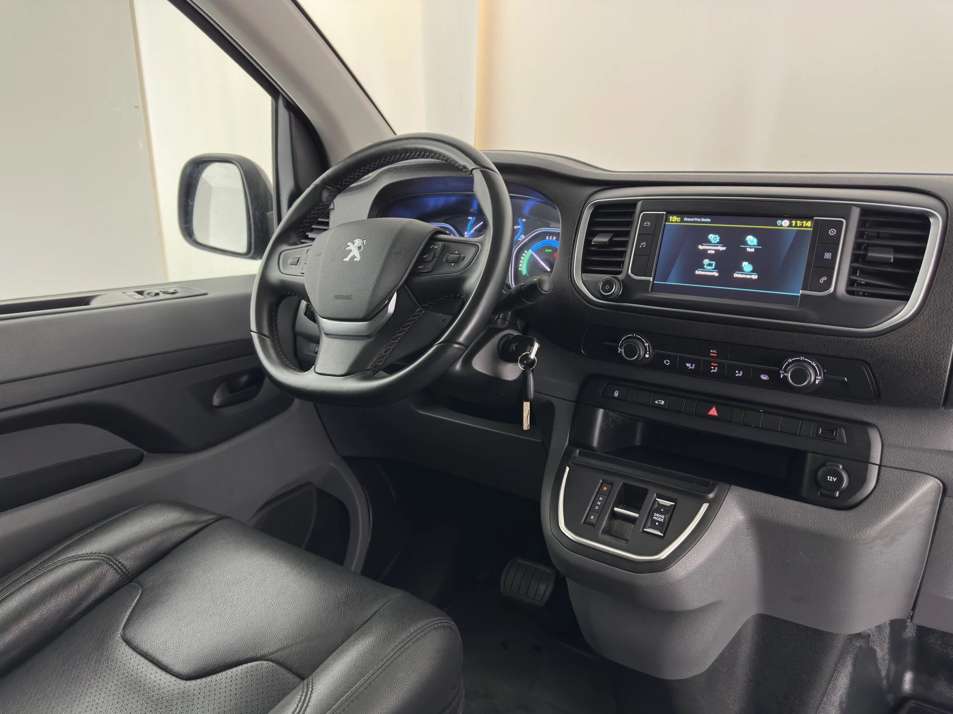 Hoofdafbeelding Peugeot e-Expert