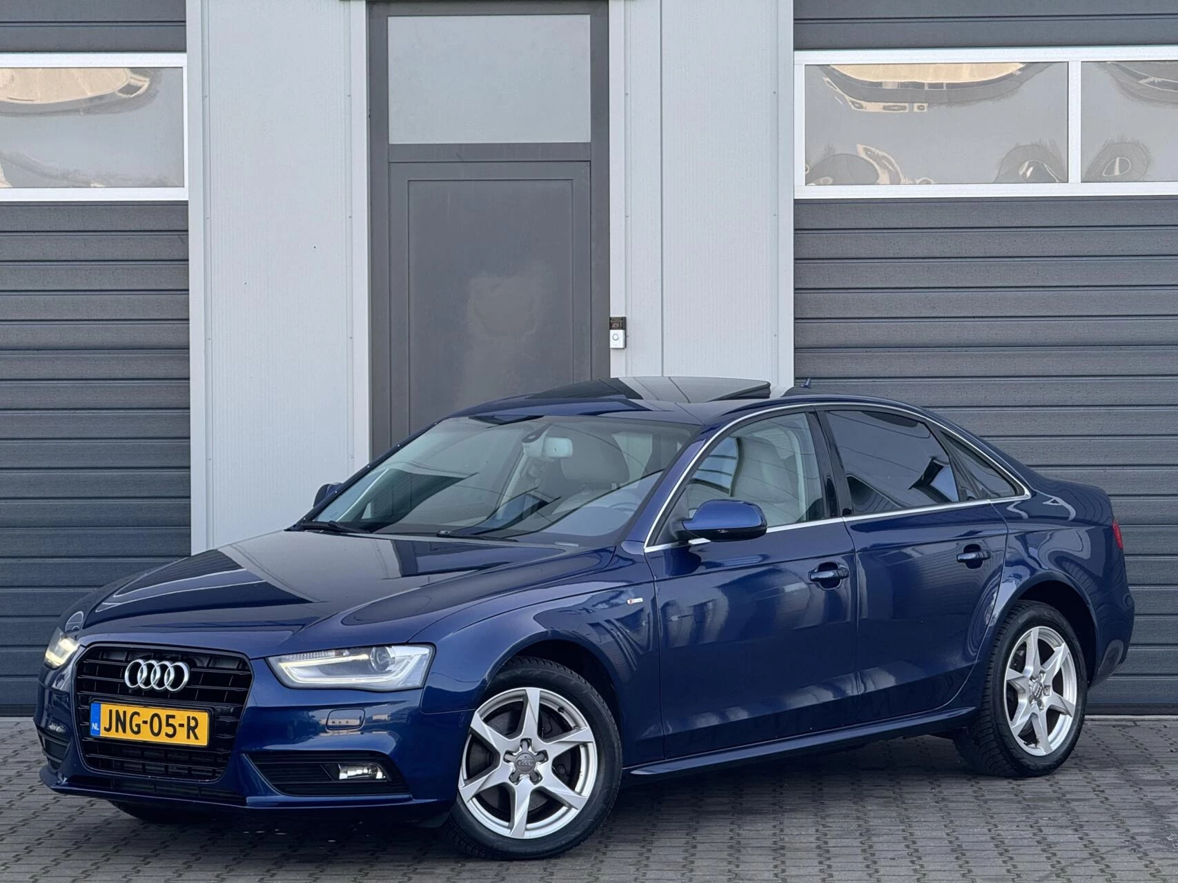 Hoofdafbeelding Audi A4