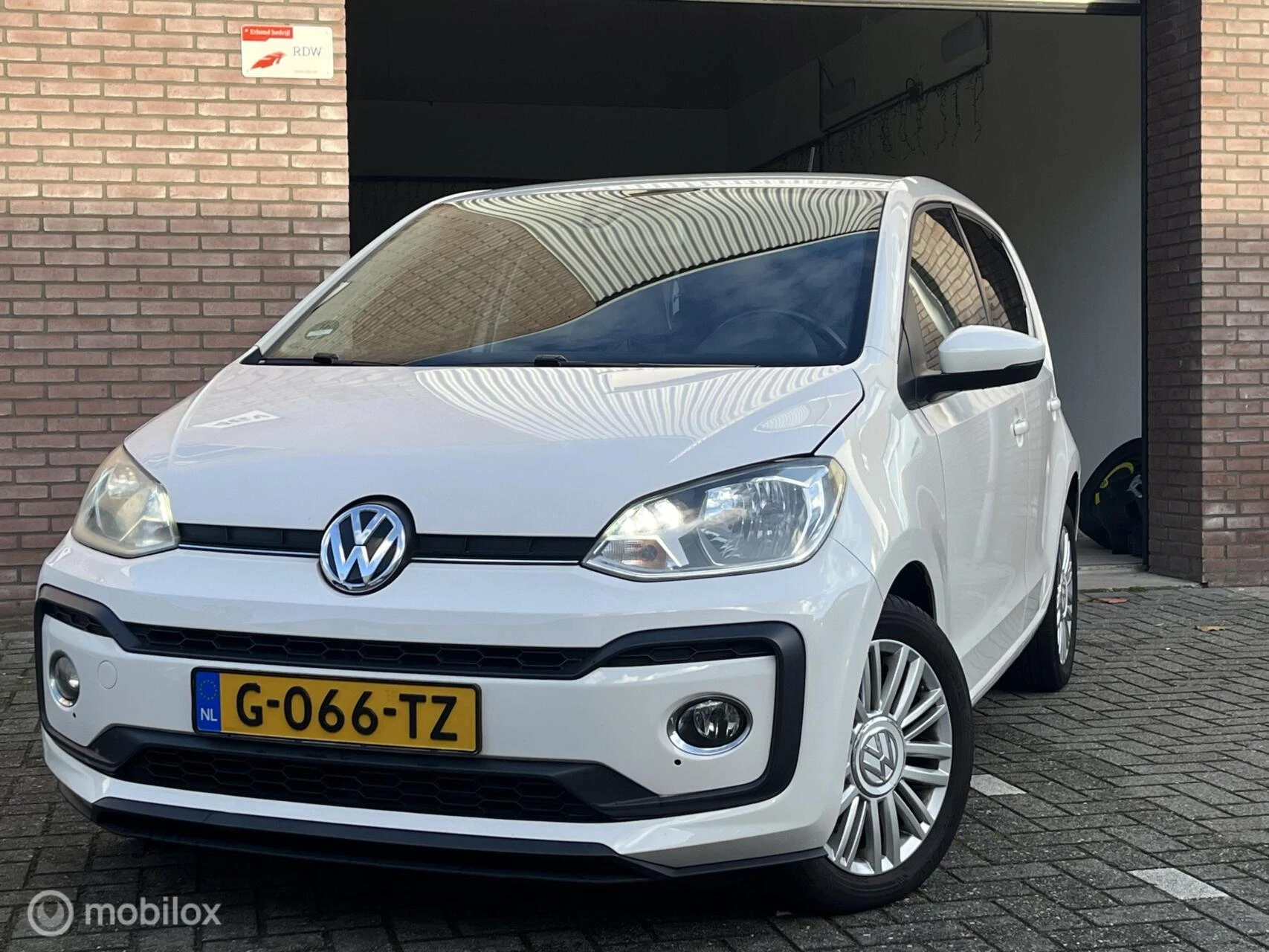 Hoofdafbeelding Volkswagen up!