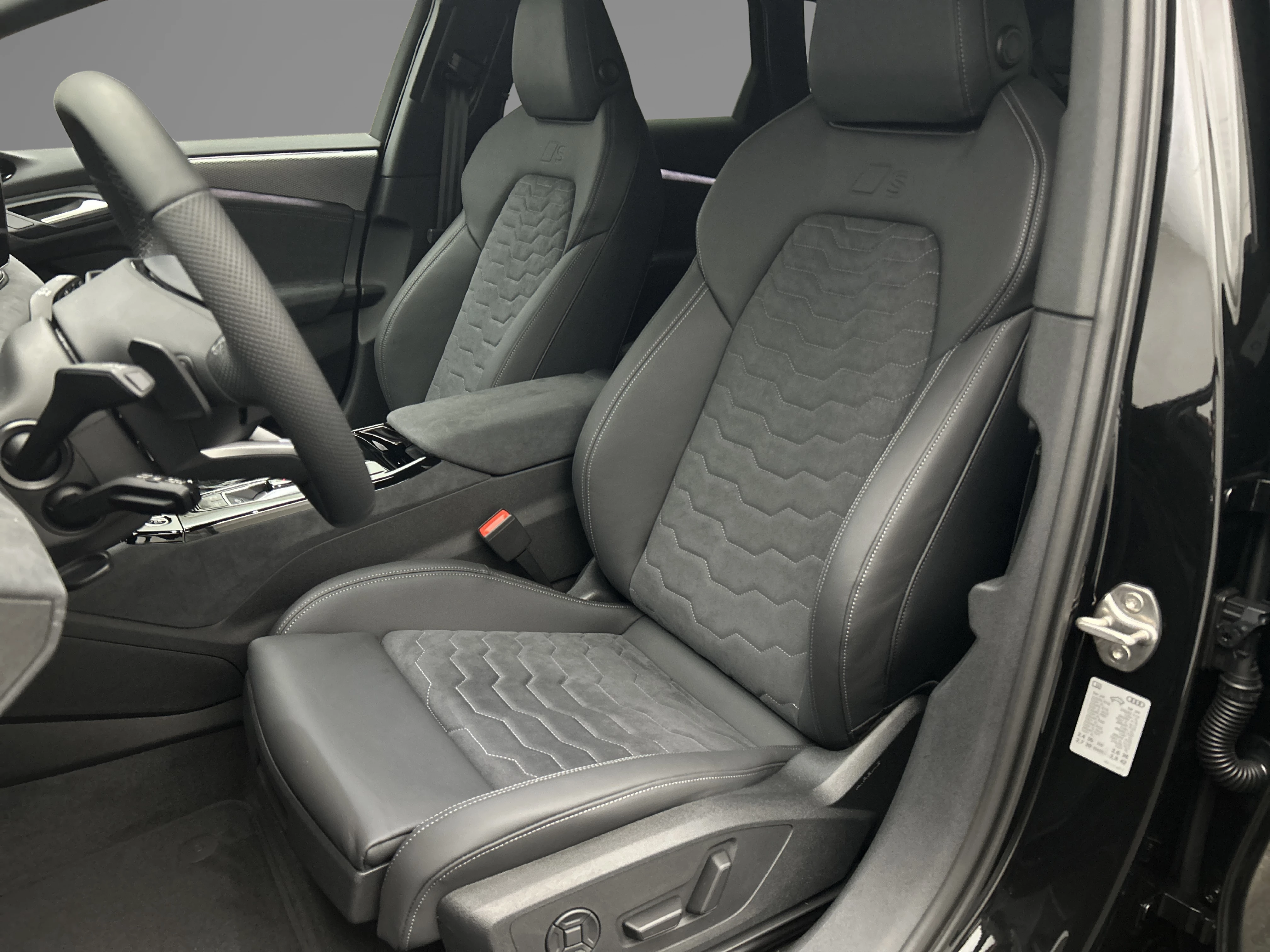 Hoofdafbeelding Audi A6 Avant e-tron