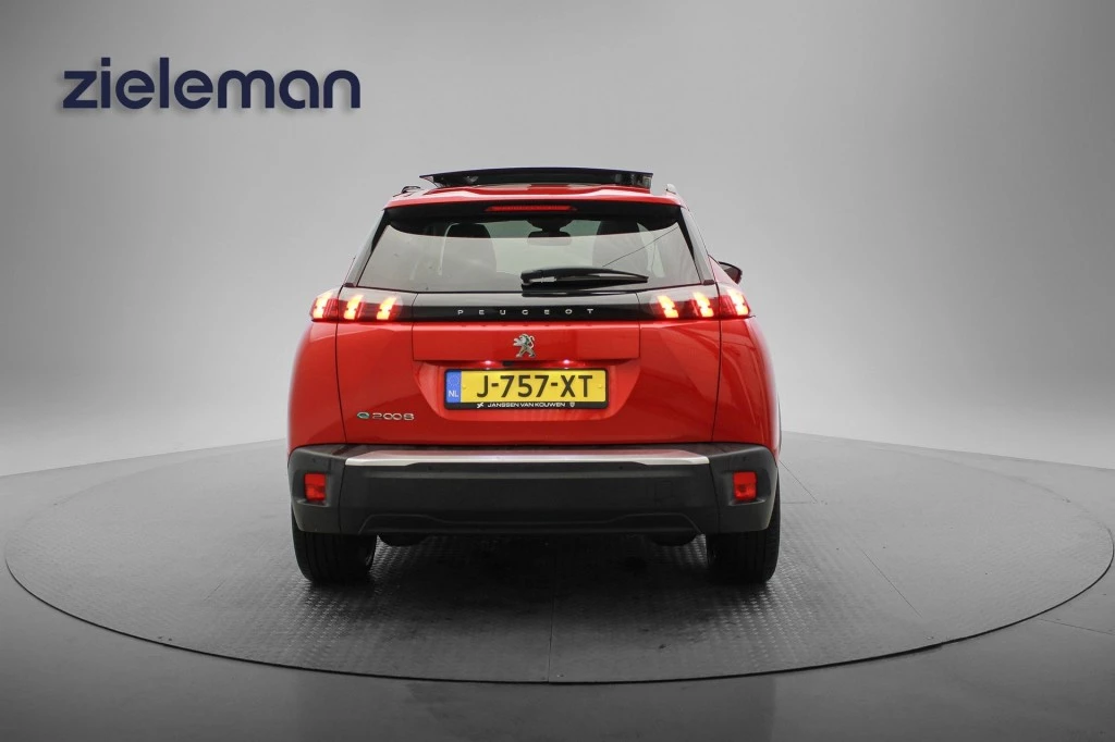 Hoofdafbeelding Peugeot e-2008