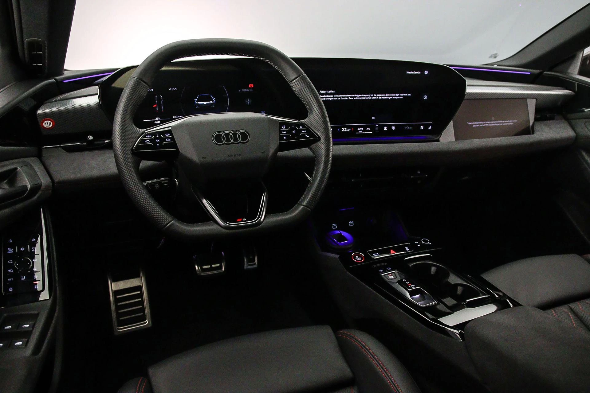 Hoofdafbeelding Audi S6 Avant e-tron