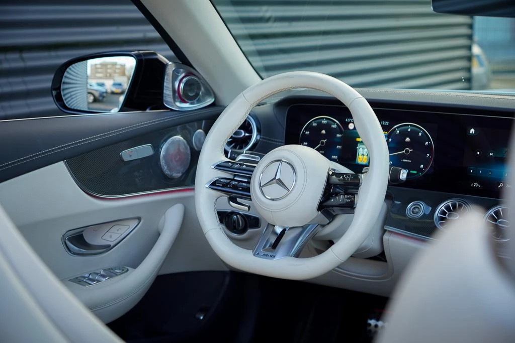 Hoofdafbeelding Mercedes-Benz E-Klasse