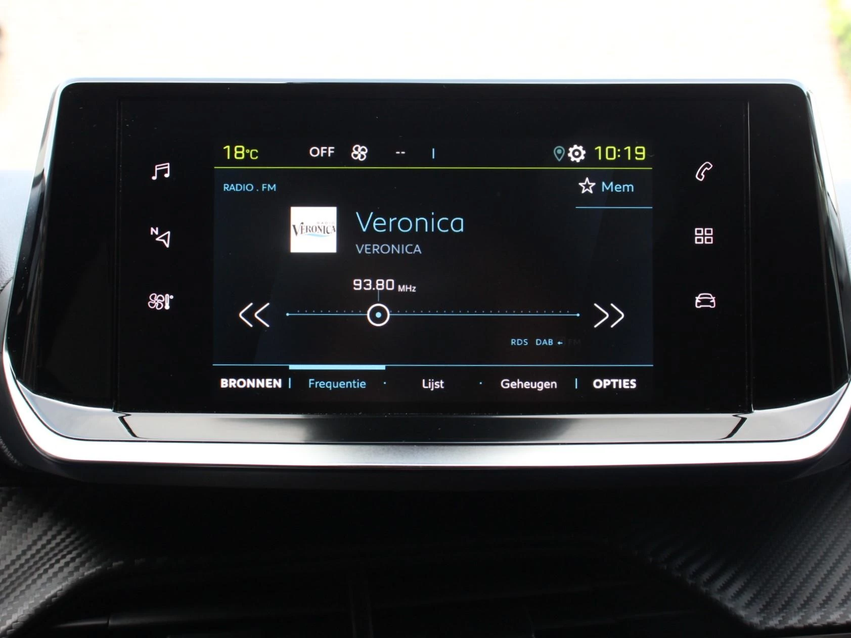 Hoofdafbeelding Peugeot e-208