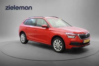 Hoofdafbeelding Škoda Kamiq Škoda Kamiq 1.0 TSI Sport Business - Digitaal Cockpit, Carplay, Navi, Cruise, Clima, Stoelverw.