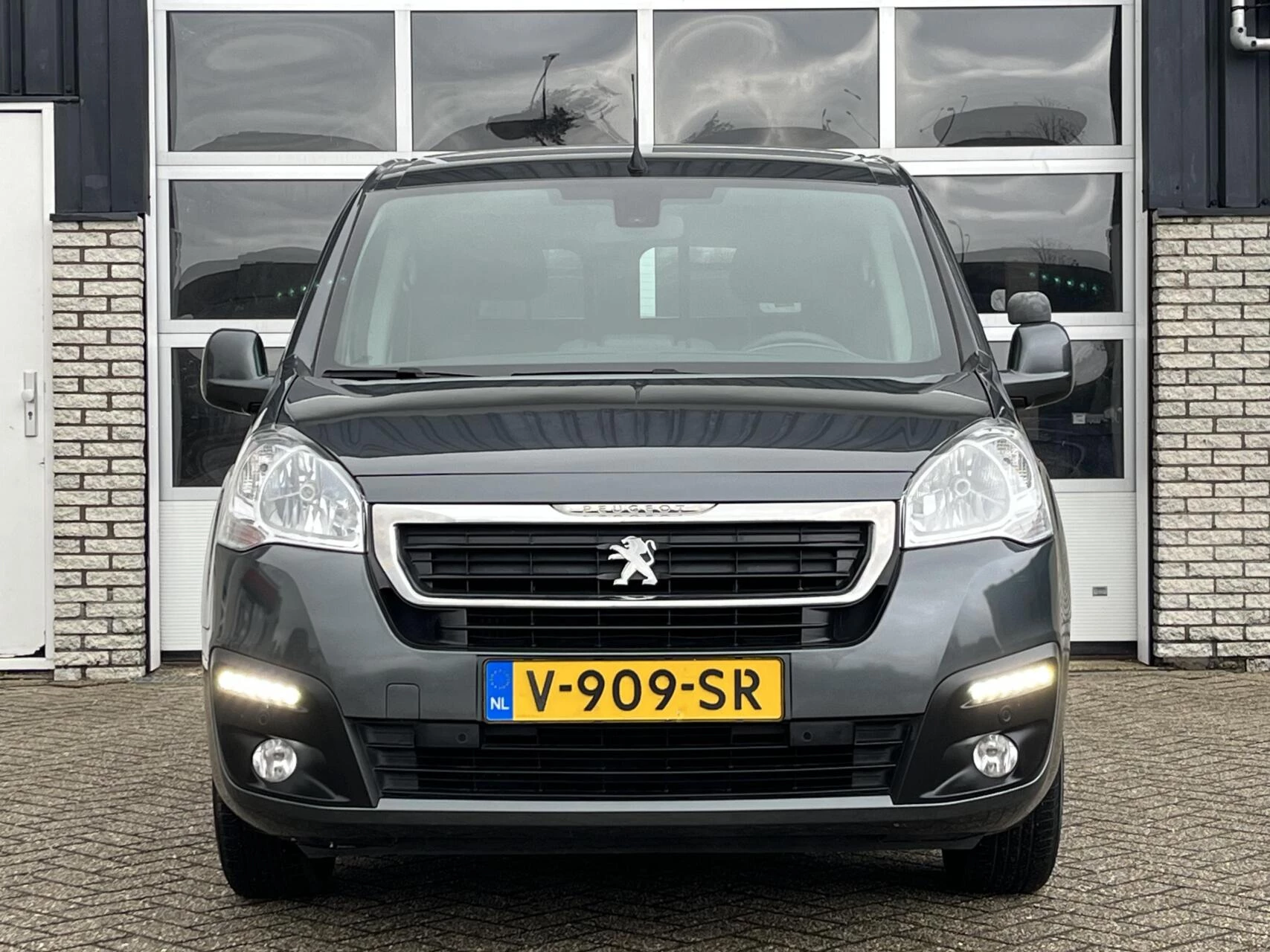 Hoofdafbeelding Peugeot Partner