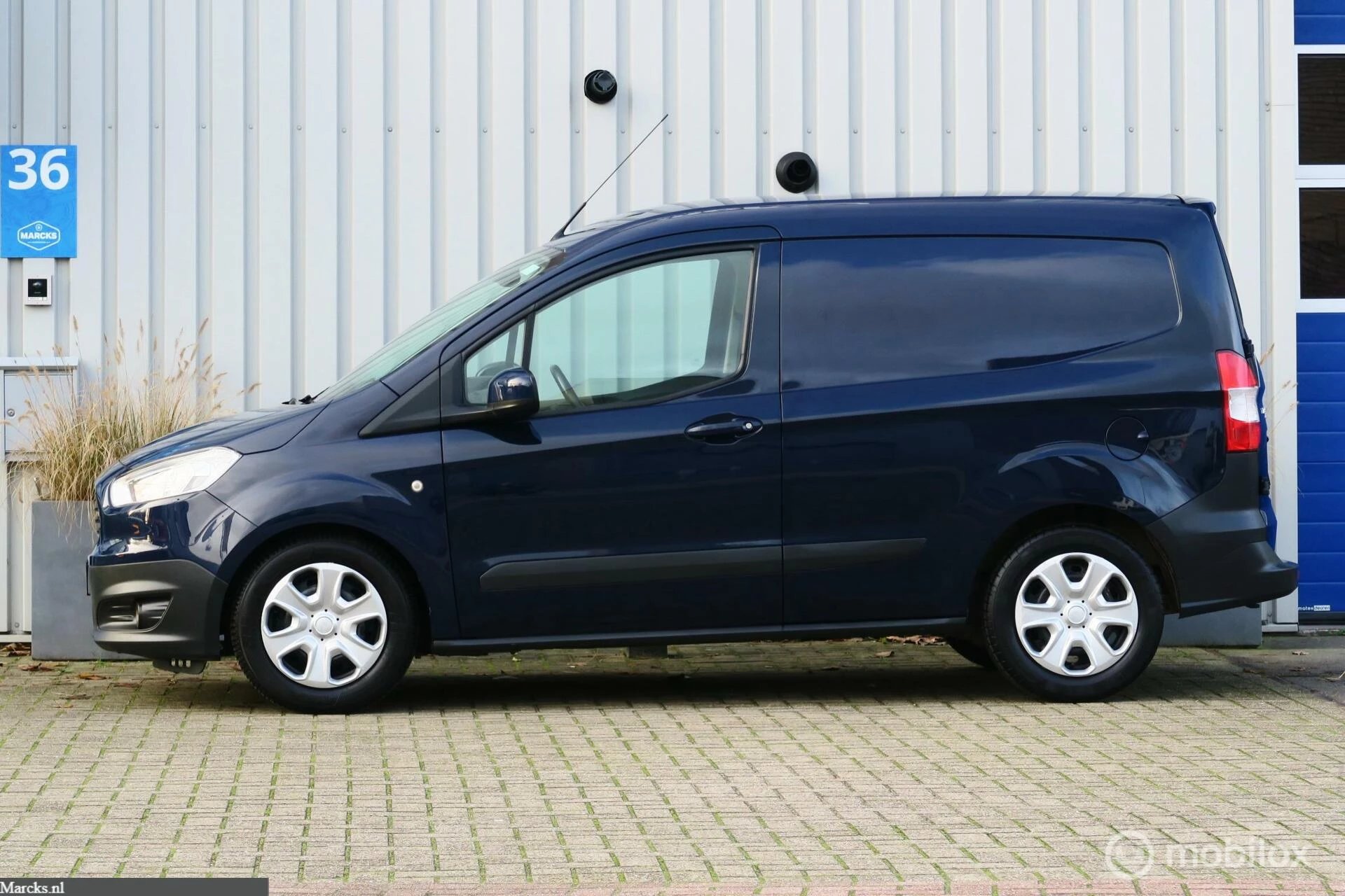 Hoofdafbeelding Ford Transit Courier