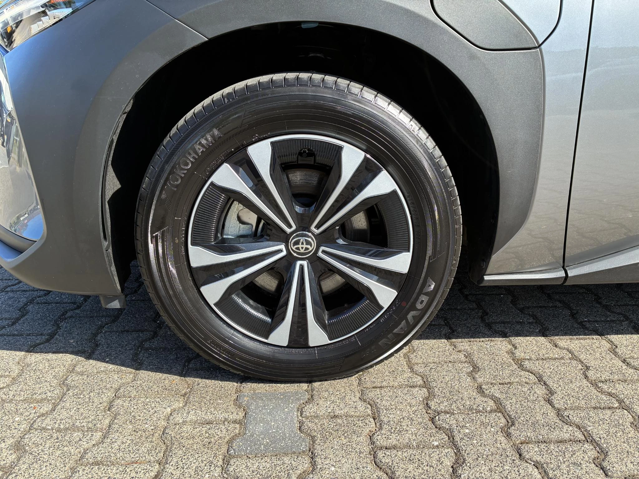 Hoofdafbeelding Toyota bZ4X