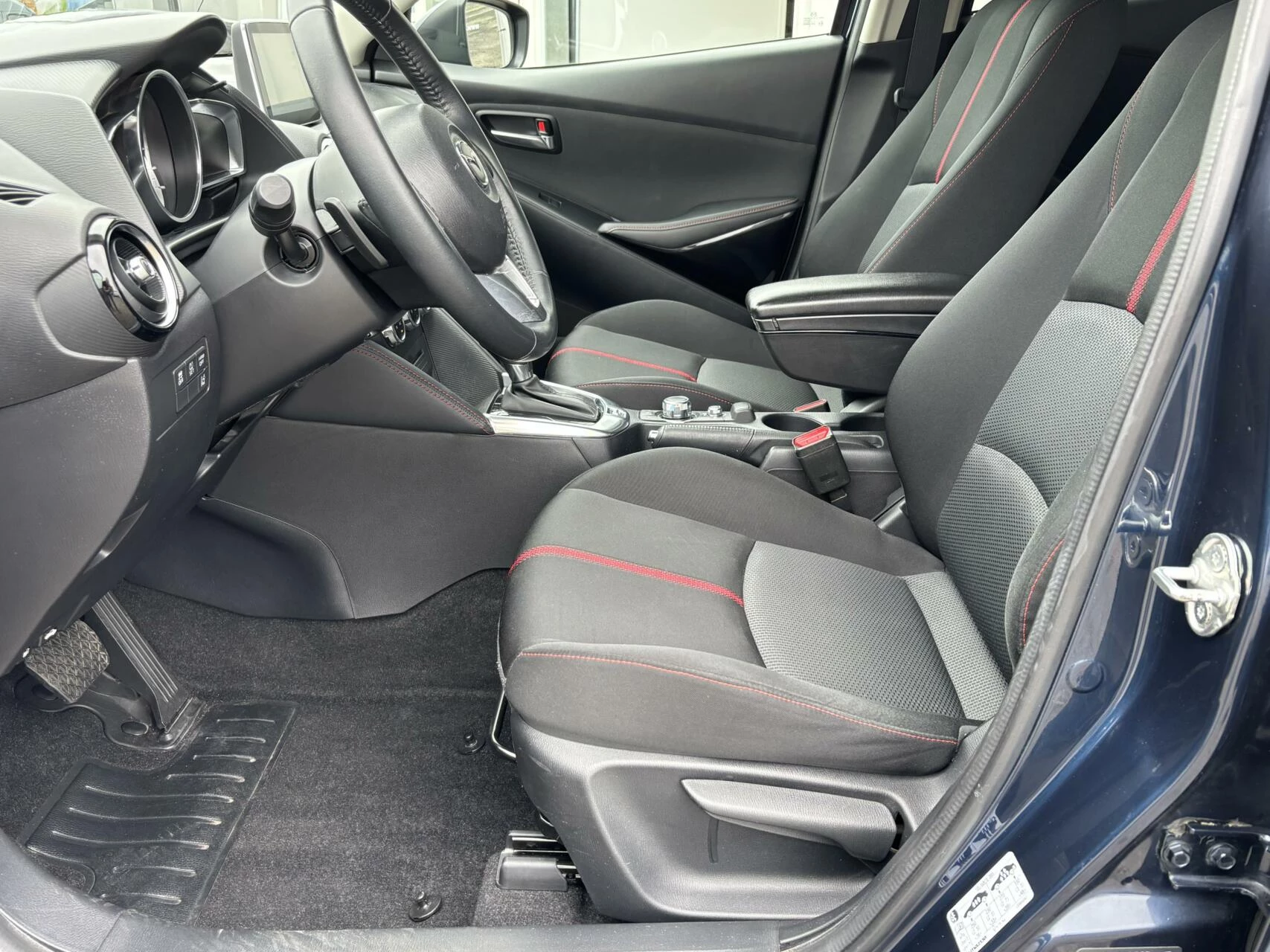 Hoofdafbeelding Mazda 2