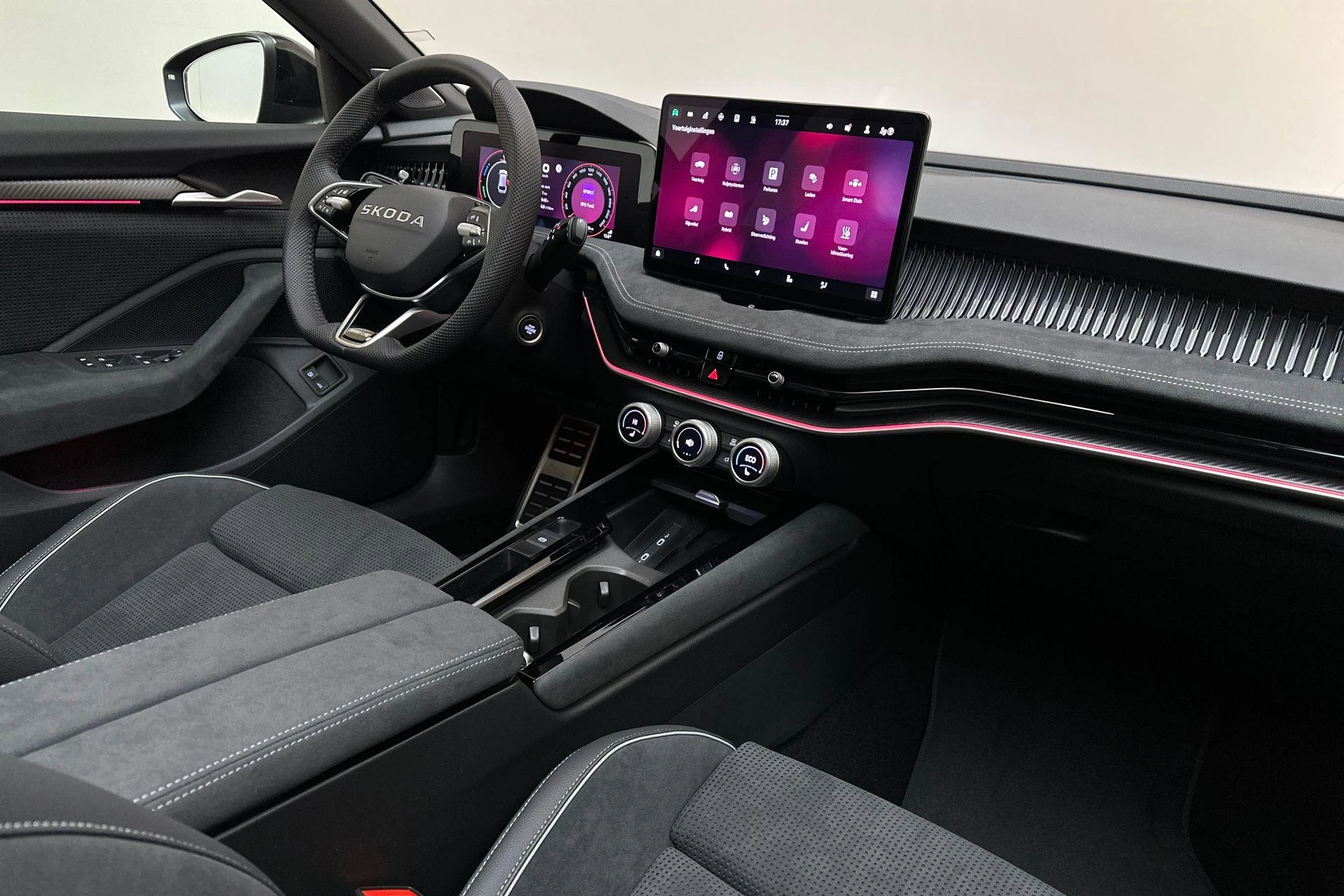 Hoofdafbeelding Škoda Superb