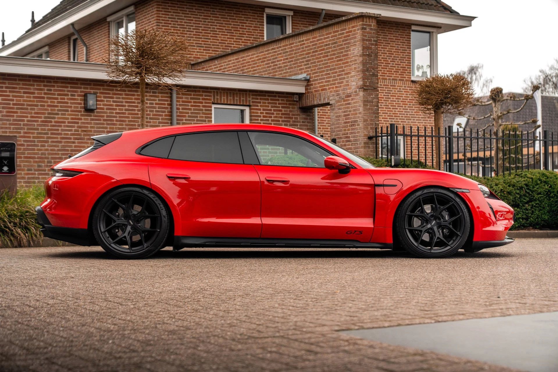 Hoofdafbeelding Porsche Taycan
