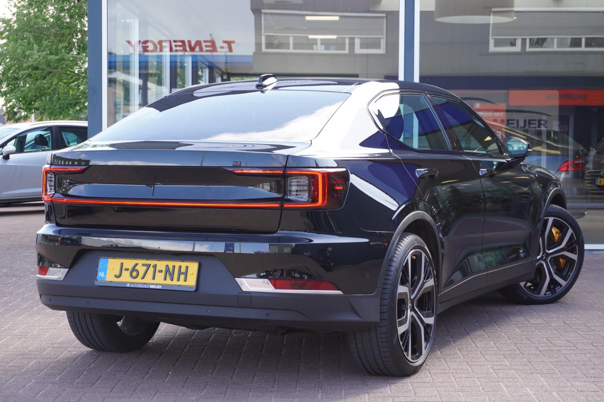 Hoofdafbeelding Polestar 2