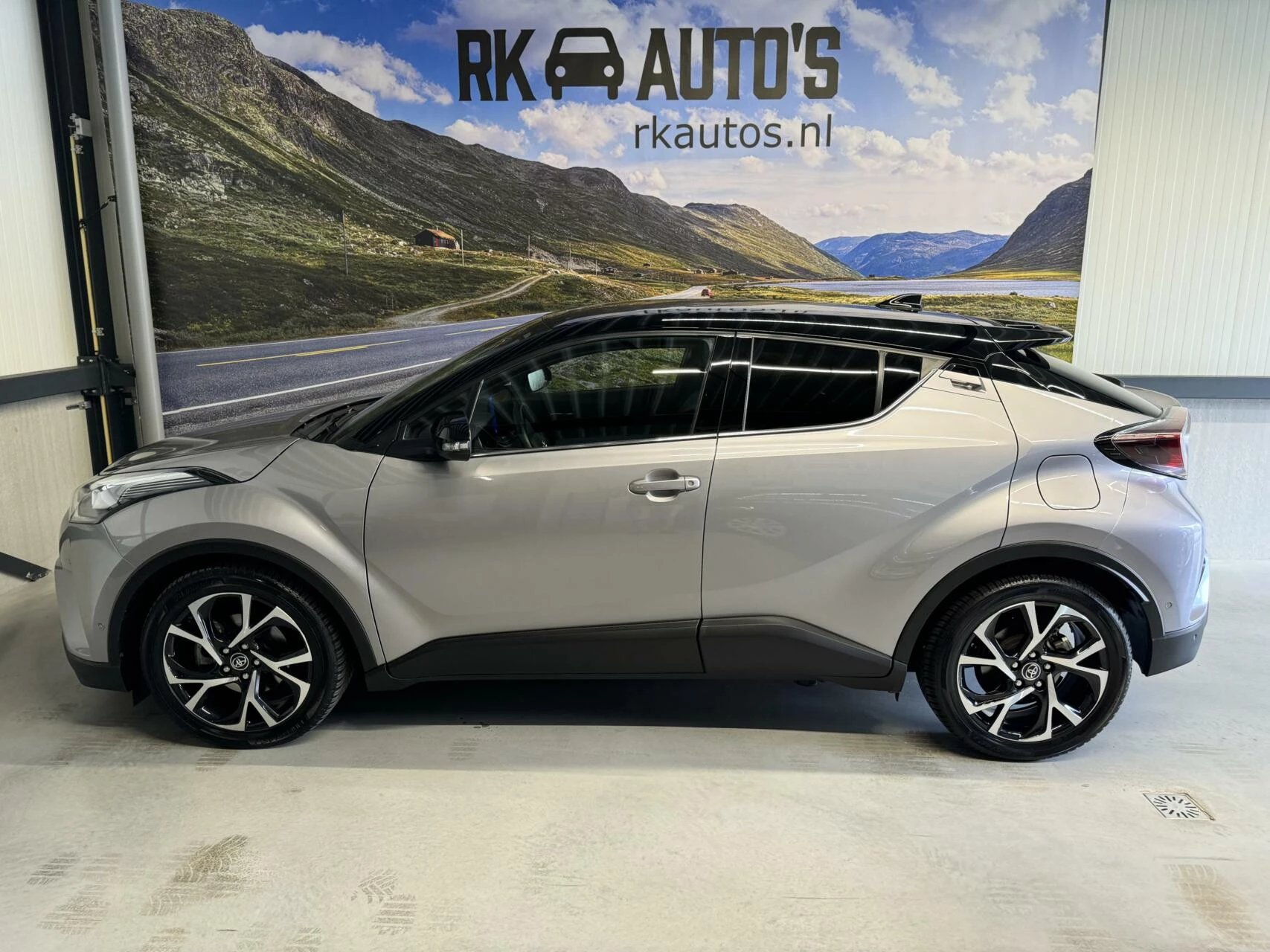 Hoofdafbeelding Toyota C-HR